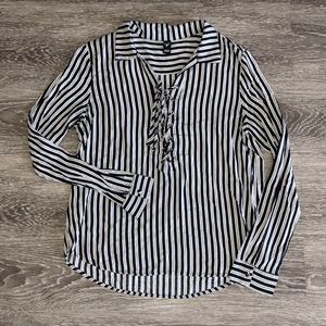 Windsor lace up collared top